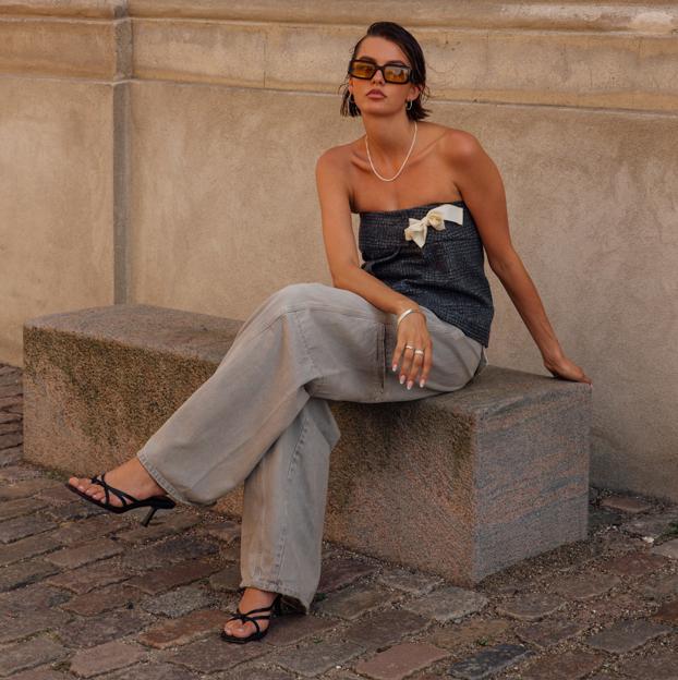 Sandalias de tacón bajito, el zapato más elegante para llevar a la oficina o en un look de invitada