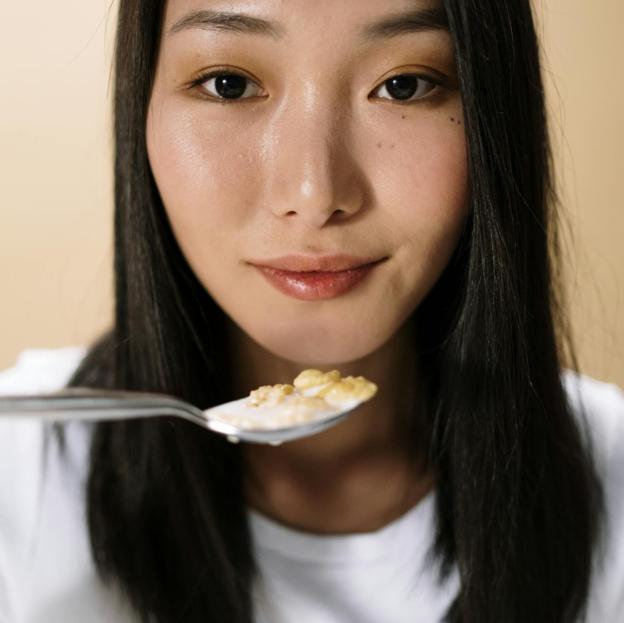 El nutricionista Aitor Sánchez desmonta los mitos sobre las legumbres de bote: «No tienen menos proteínas»