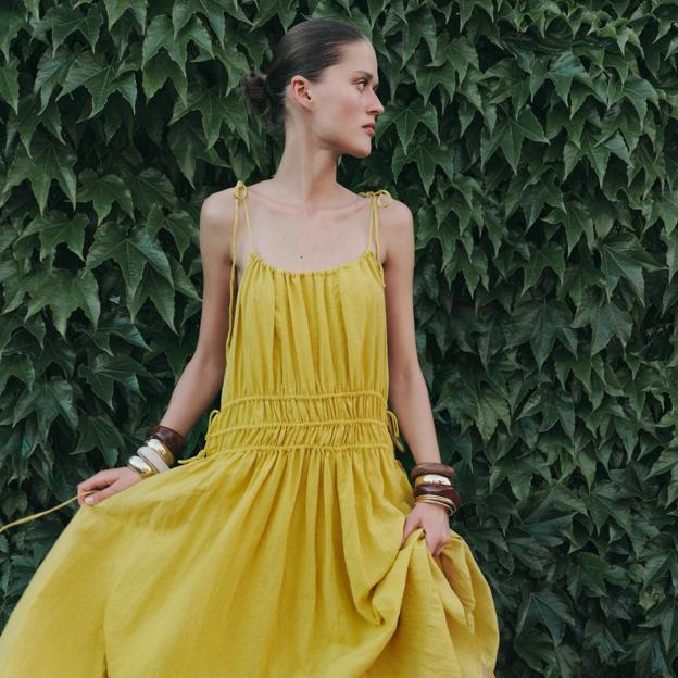 El vestido amarillo es la prenda más deseada de la primavera ¡Palabra de Instagram!
