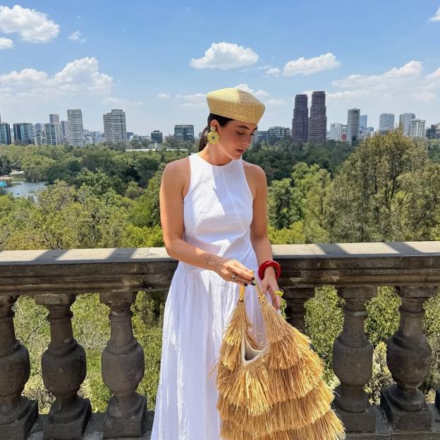 El sombrero favorito de Lady Di y Jackie Kennedy regresa en su versión más veraniega