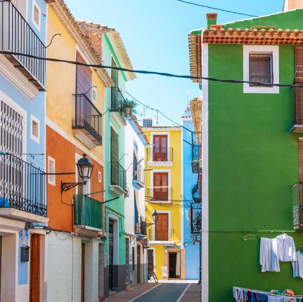 El pueblo pesquero más bonito del Mediterráneo está en la Comunidad Valenciana: casas de colores y pocos turistas