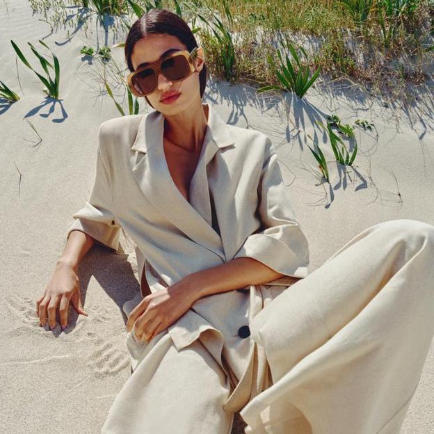 Las novedades de Zara de la semana: del amarillo mantequilla a las flores y volantes en vestidos y camisas