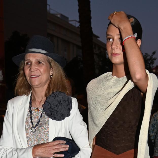 Victoria Federica y la infanta Elena, las mejor vestidas de la Feria de Jerez: dos looks elegantes y favorecedores para la primavera